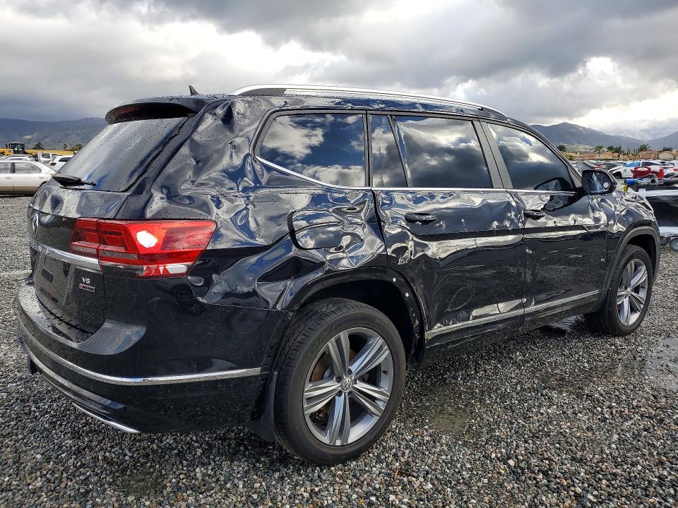 77921965 :رقم المزاد ، 1V2RR2CA7JC527416 vin ، 2018 Volkswagen Atlas مزاد بيع