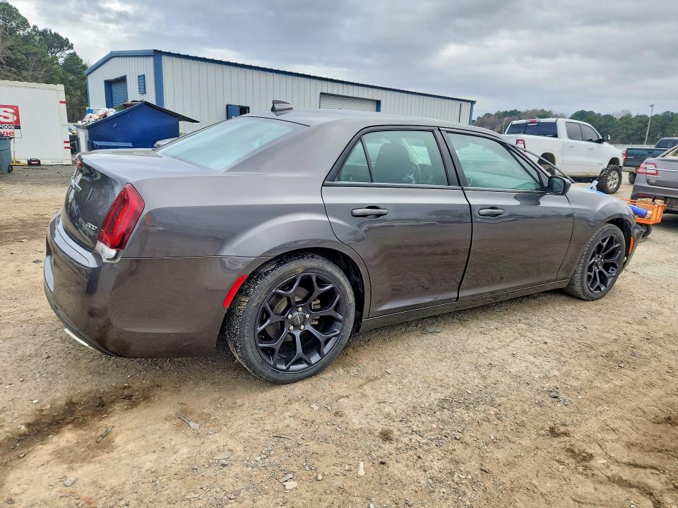74364615 :رقم المزاد ، 2C3CCAAG3KH654502 vin ، 2019 Chrysler 300 مزاد بيع