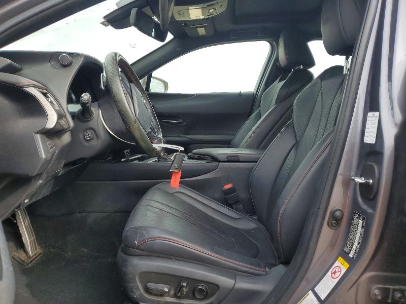 2019 Lexus Ux მანქანა იყიდება აუქციონზე, vin: JTHY3JBH9K2004704, აუქციონის ნომერი: 76475715