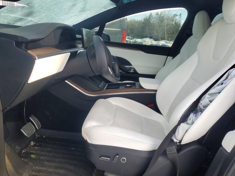 2023 Tesla Model X მანქანა იყიდება აუქციონზე, vin: 7SAXCBE52PF370239, აუქციონის ნომერი: 72842635