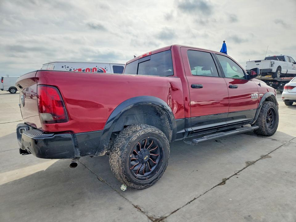 77883995 :رقم المزاد ، 1C6RR6LT5FS692301 vin ، 2015 Ram 1500 مزاد بيع