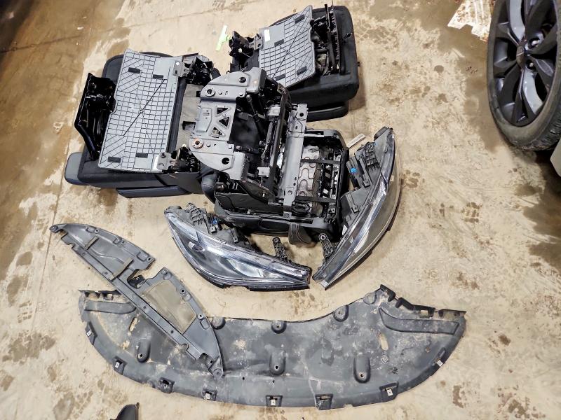 2018 Chrysler Pacifica მანქანა იყიდება აუქციონზე, vin: 2C4RC1EG4JR263321, აუქციონის ნომერი: 77673795