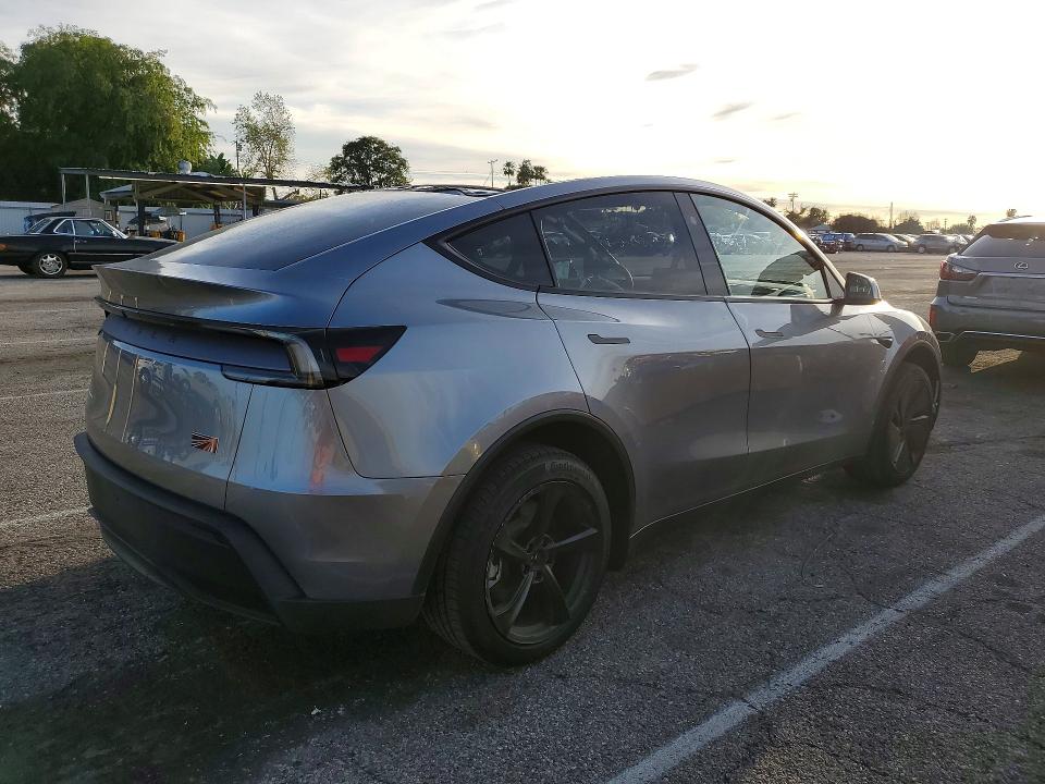 77878615 :رقم المزاد ، 7SAYGDEE8TF329581 vin ، 2026 Tesla Model Y مزاد بيع