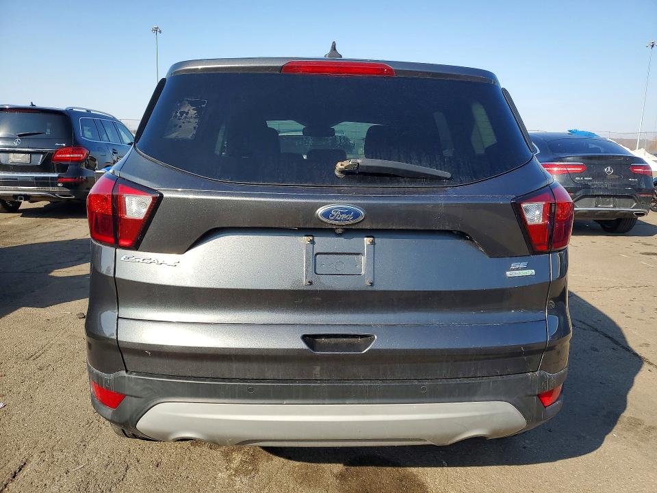 2019 Ford Escape მანქანა იყიდება აუქციონზე, vin: 1FMCU0GDXKUB11477, აუქციონის ნომერი: 77353815