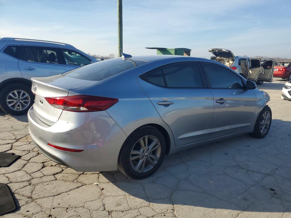 2017 Hyundai Elantra მანქანა იყიდება აუქციონზე, vin: 5NPD84LF8HH175662, აუქციონის ნომერი: 77300585