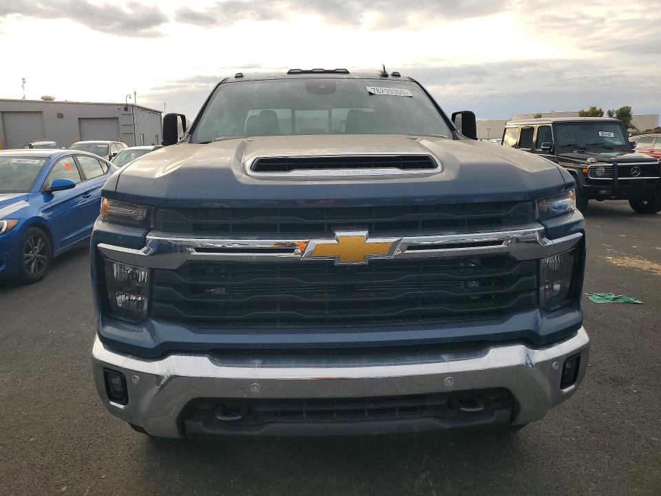 Продажа на аукционе авто 2025 Chevrolet Silverado, vin: 2GC4KNEY4S1173566, номер лота: 78299365