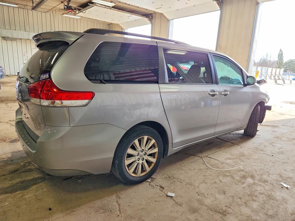 2011 Toyota Sienna მანქანა იყიდება აუქციონზე, vin: 5TDDK3DC6BS029911, აუქციონის ნომერი: 79528885