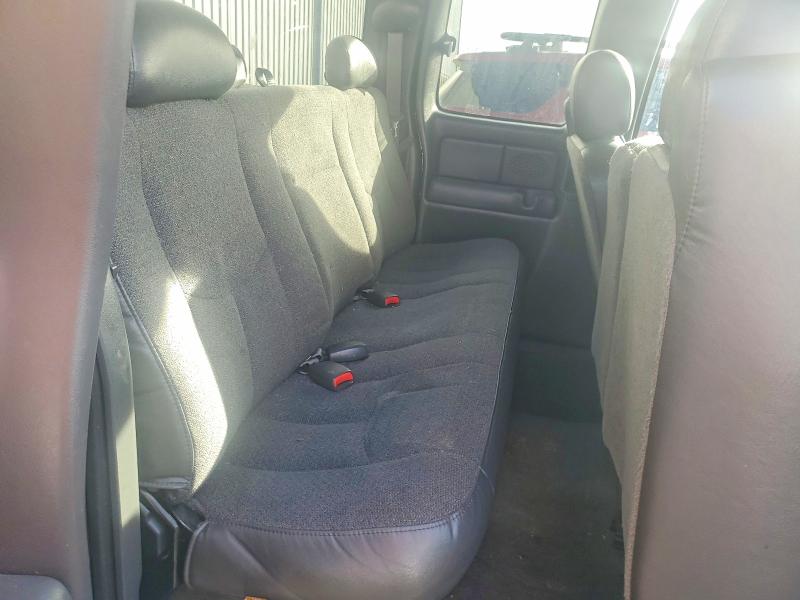 2004 Chevrolet Silverado მანქანა იყიდება აუქციონზე, vin: 2GCEC19T841262262, აუქციონის ნომერი: 76968015