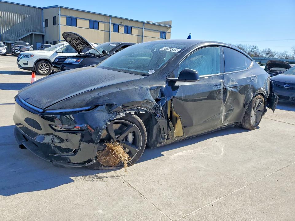 2026 Tesla Model Y მანქანა იყიდება აუქციონზე, vin: 7SAYGDED8TA454679, აუქციონის ნომერი: 75537335
