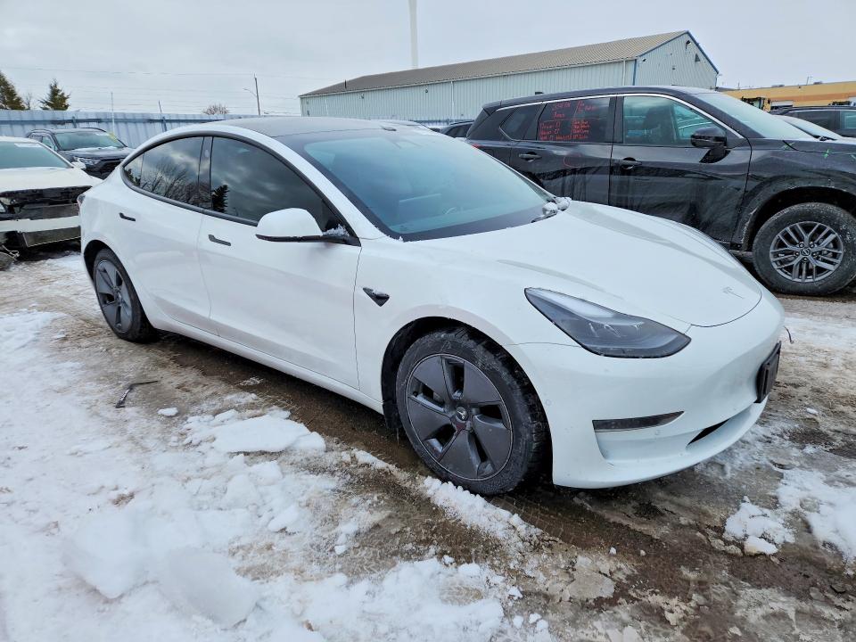 77724325 :رقم المزاد ، 5YJ3E1EA3NF349698 vin ، 2022 Tesla Model 3 مزاد بيع