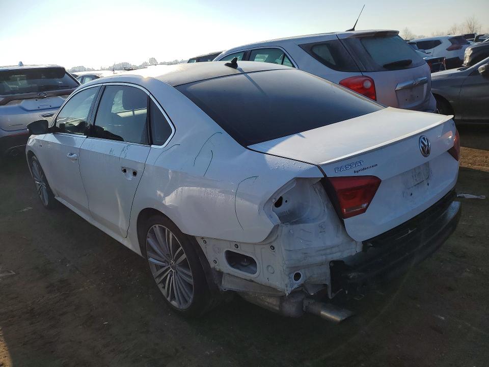 76702985 :رقم المزاد ، 1VWBT7A3XFC002957 vin ، 2015 Volkswagen Passat مزاد بيع