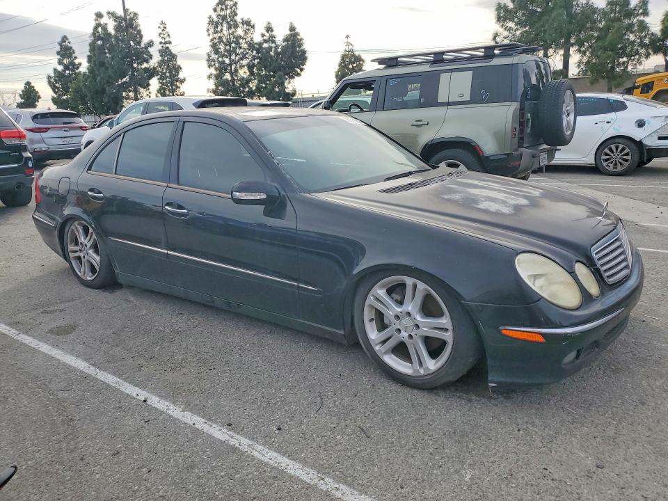 76397985 :رقم المزاد ، WDBUF70J75A706030 vin ، 2005 Mercedes-benz E مزاد بيع