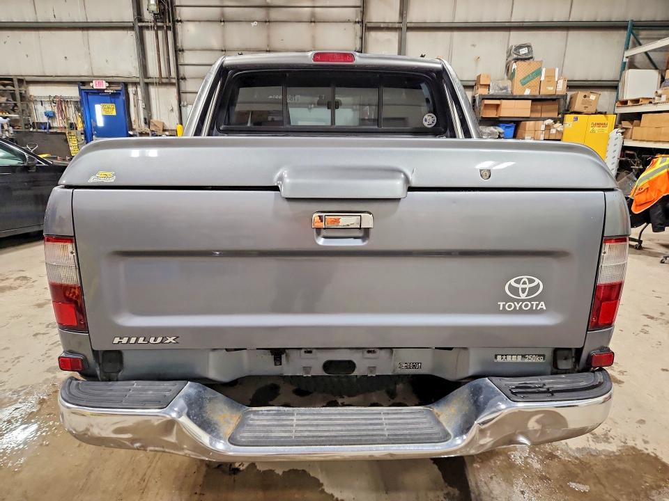 78868335 :رقم المزاد ، LN1670008033 vin ، 1998 Toyota Hilux مزاد بيع
