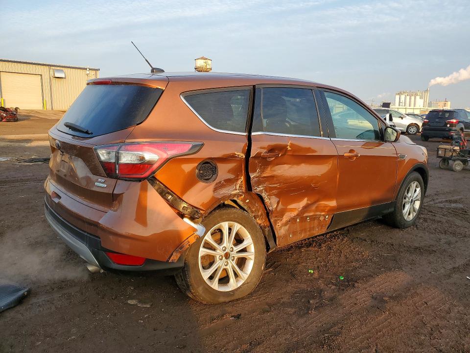 Продажа на аукционе авто 2017 Ford Escape, vin: 1FMCU0GD1HUA37200, номер лота: 76836945