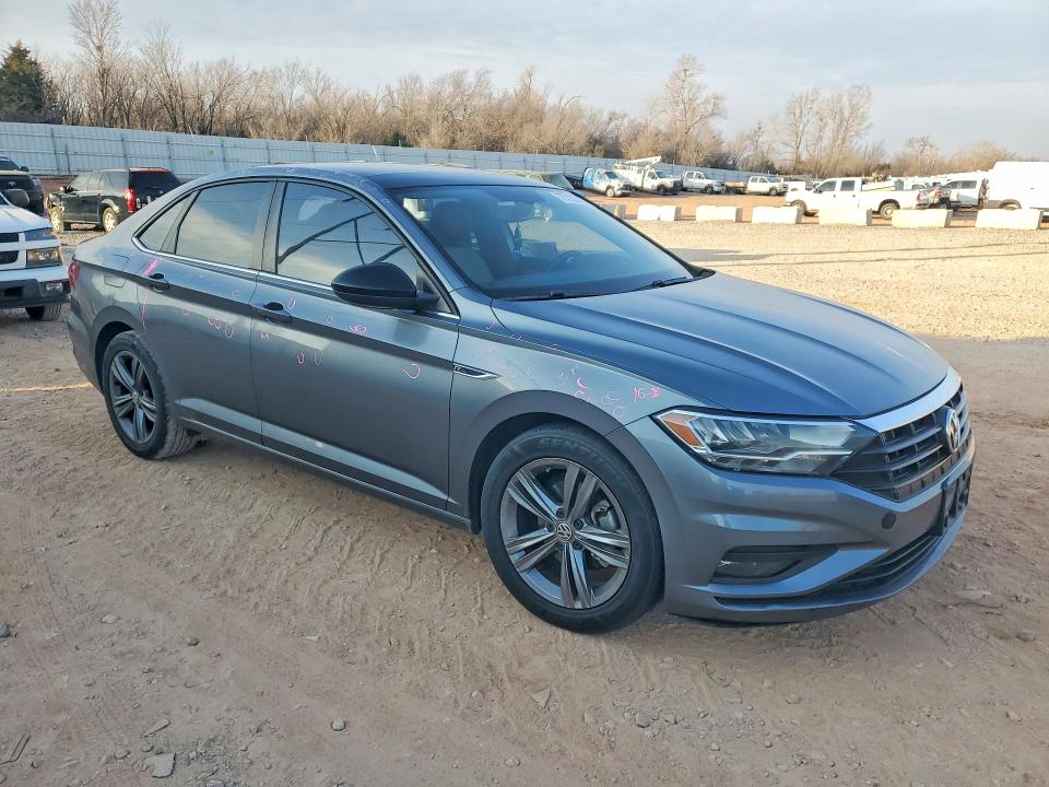 77133765 :رقم المزاد ، 3VWC57BU1MM081792 vin ، 2021 Volkswagen Jetta مزاد بيع
