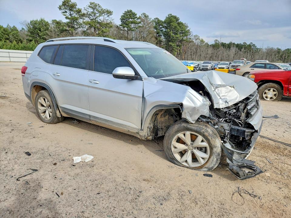 2018 Volkswagen Atlas მანქანა იყიდება აუქციონზე, vin: 1V2KR2CA2JC576766, აუქციონის ნომერი: 77776525
