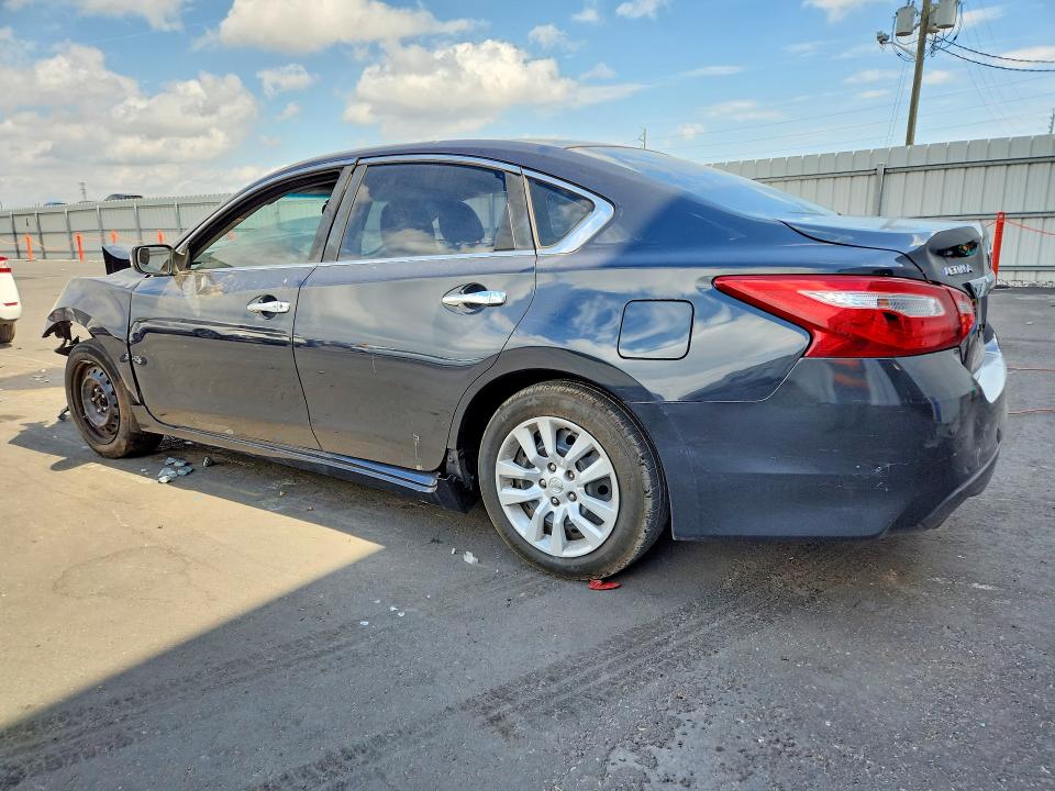 Продажа на аукционе авто 2017 Nissan Altima, vin: 1N4AL3AP8HN356242, номер лота: 79285675