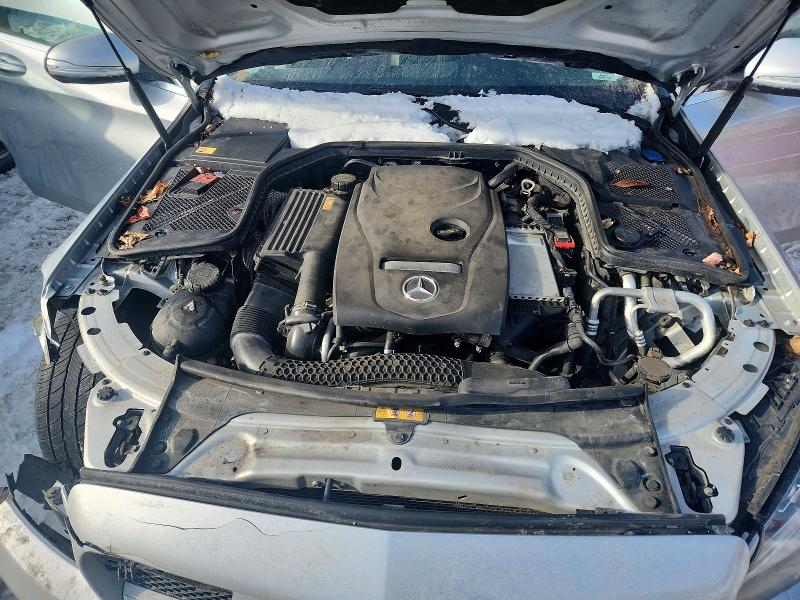 2015 Mercedes-benz C მანქანა იყიდება აუქციონზე, vin: 55SWF4KB4FU013972, აუქციონის ნომერი: 76435695