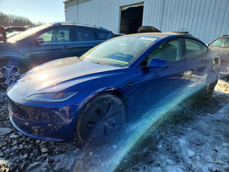 Продажа на аукционе авто 2024 Tesla Model 3, vin: 5YJ3E1EA2RF751962, номер лота: 76629755