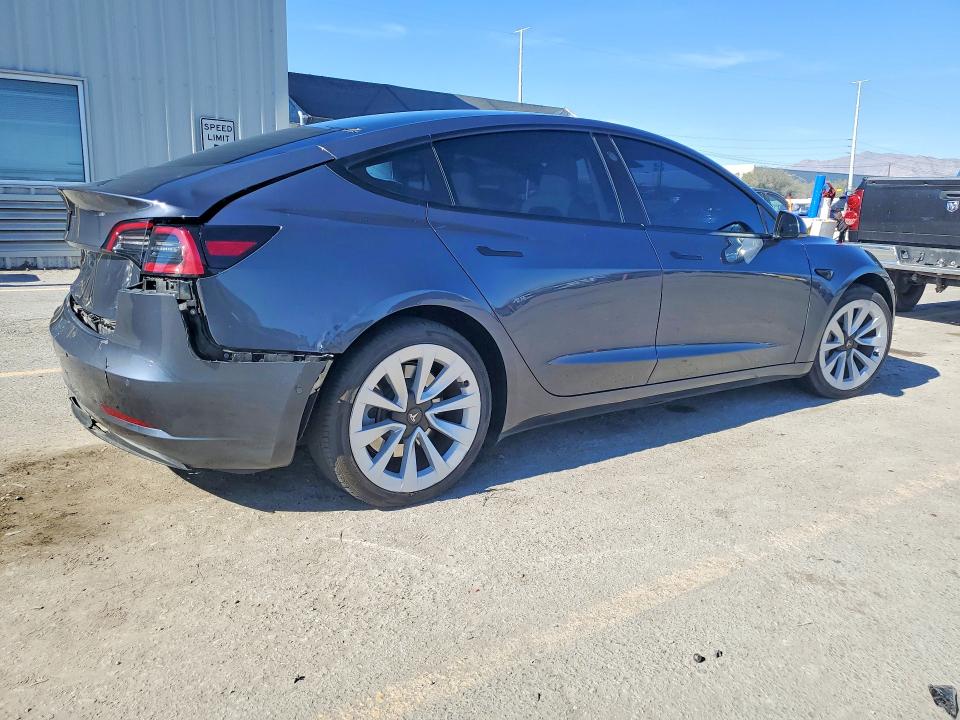 75872825 :رقم المزاد ، 5YJ3E1EA2NF352804 vin ، 2022 Tesla Model 3 مزاد بيع