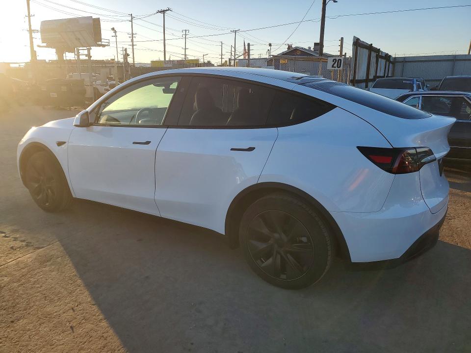 76217545 :رقم المزاد ، 7SAYGDED6SA373016 vin ، 2025 Tesla Model Y مزاد بيع