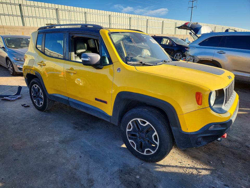 75864425 :رقم المزاد ، ZACCJBCT4FPC16125 vin ، 2015 Jeep Renegade T مزاد بيع