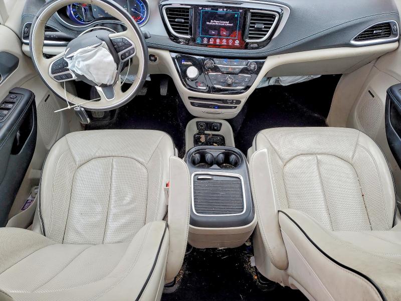 76552215 :رقم المزاد ، 2C4RC1N78JR258297 vin ، 2018 Chrysler Pacifica مزاد بيع