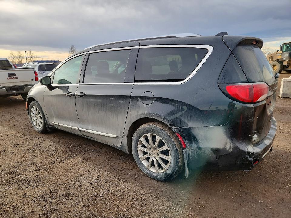 76138765 :رقم المزاد ، 2C4RC1EG8HR544550 vin ، 2017 Chrysler Pacifica T مزاد بيع