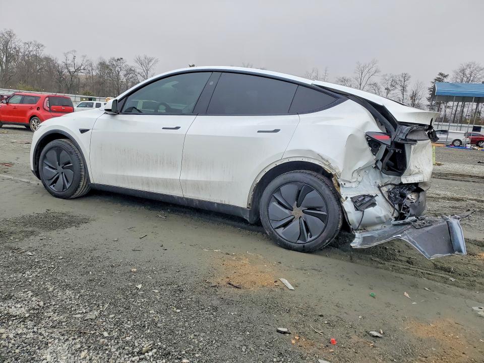 Продажа на аукционе авто 2026 Tesla Model Y, vin: 7SAYGDEEXTA399080, номер лота: 76037035