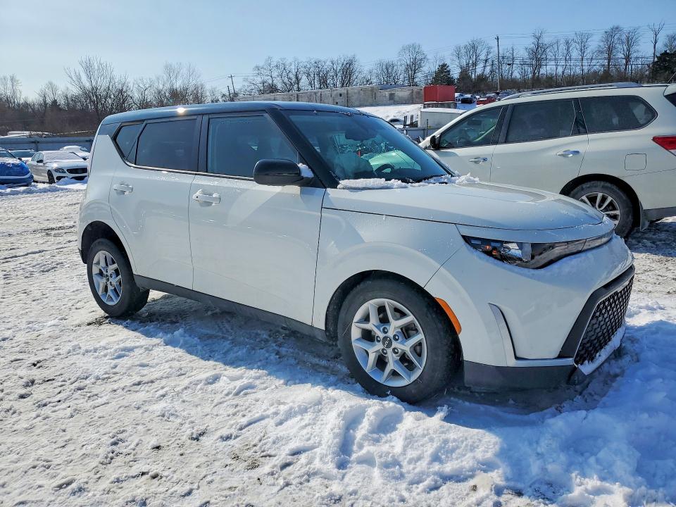76688005 :رقم المزاد ، KNDJ23AU0R7230370 vin ، 2024 Kia Soul مزاد بيع