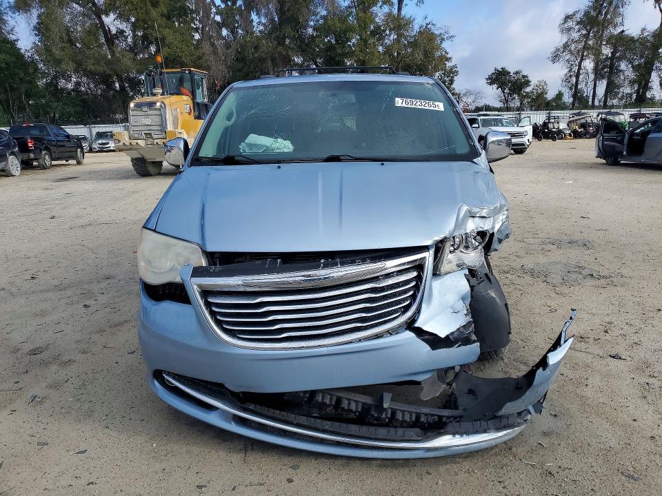 76923265 :رقم المزاد ، 2C4RC1CG2DR512318 vin ، 2013 Chrysler Town & Country مزاد بيع