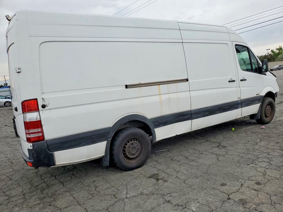 76283125 :رقم المزاد ، WD3PE8CB4B5568263 vin ، 2011 Mercedes-benz Sprinter 2 مزاد بيع