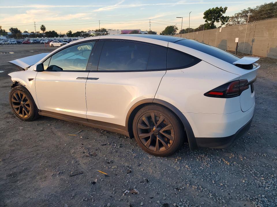 2023 Tesla Model X მანქანა იყიდება აუქციონზე, vin: 7SAXCBE56PF417708, აუქციონის ნომერი: 78681635