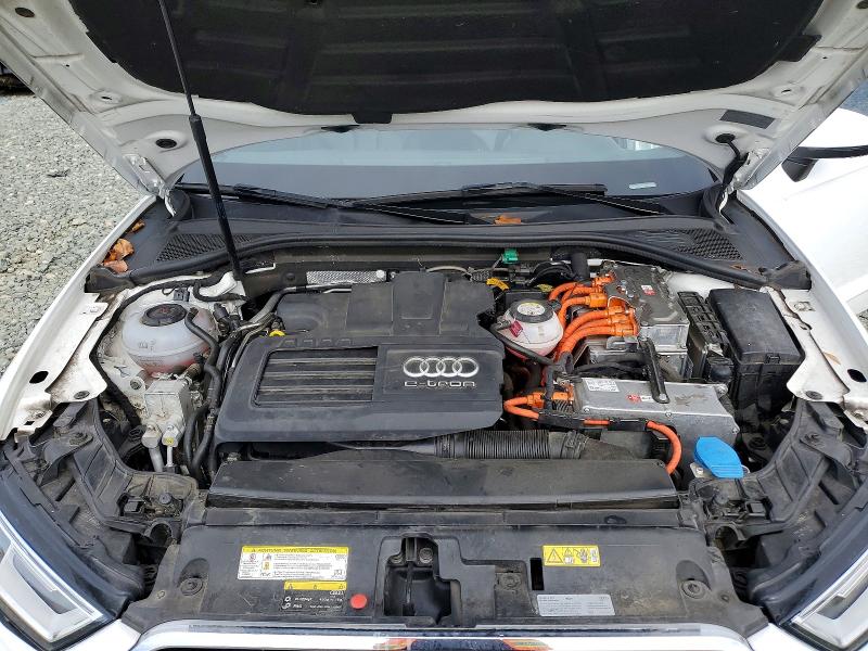Продажа на аукционе авто 2018 Audi A3, vin: WAUUPBFF8JA054692, номер лота: 97301535