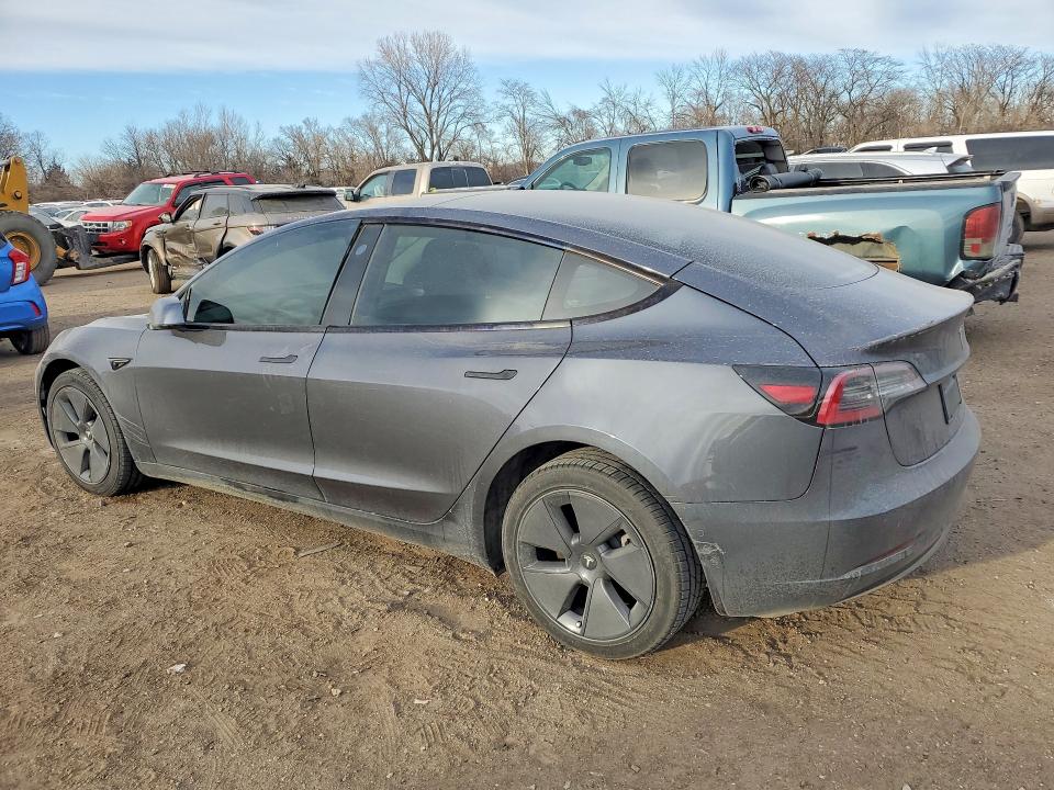 77168595 :رقم المزاد ، 5YJ3E1EB8NF202348 vin ، 2022 Tesla Model 3 مزاد بيع