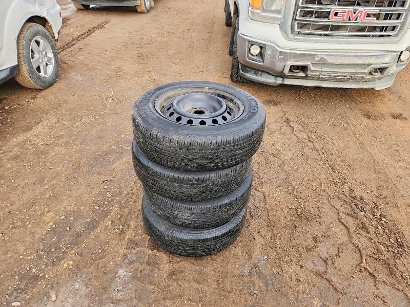 2015 Toyota Corolla მანქანა იყიდება აუქციონზე, vin: 2T1BURHE9FC321146, აუქციონის ნომერი: 76060615