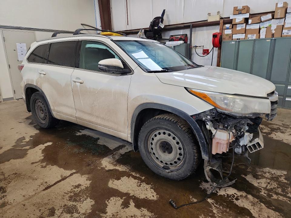Продажа на аукционе авто 2015 Toyota Highlander, vin: 5TDDKRFH8FS099590, номер лота: 77126105
