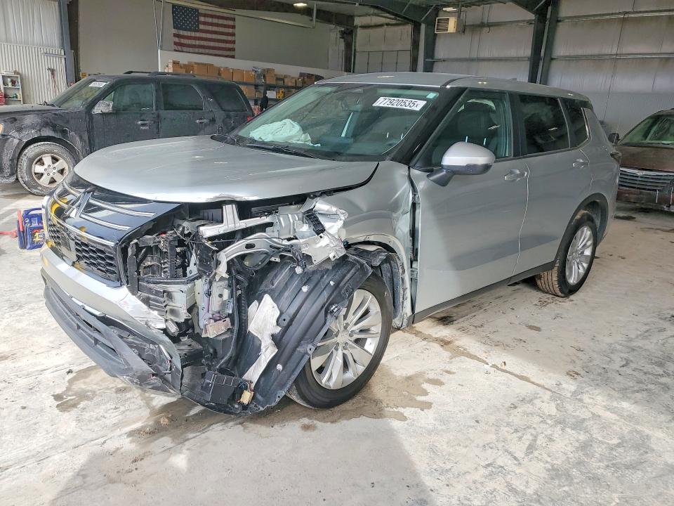 Продаж на аукціоні авто 2025 Mitsubishi Outlander, vin: JA4J3UA81SZ020077, номер лоту: 77920535