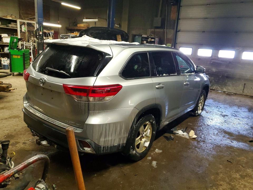 Продажа на аукционе авто 2017 Toyota Highlander, vin: 5TDDZRFH3HS364785, номер лота: 74348565