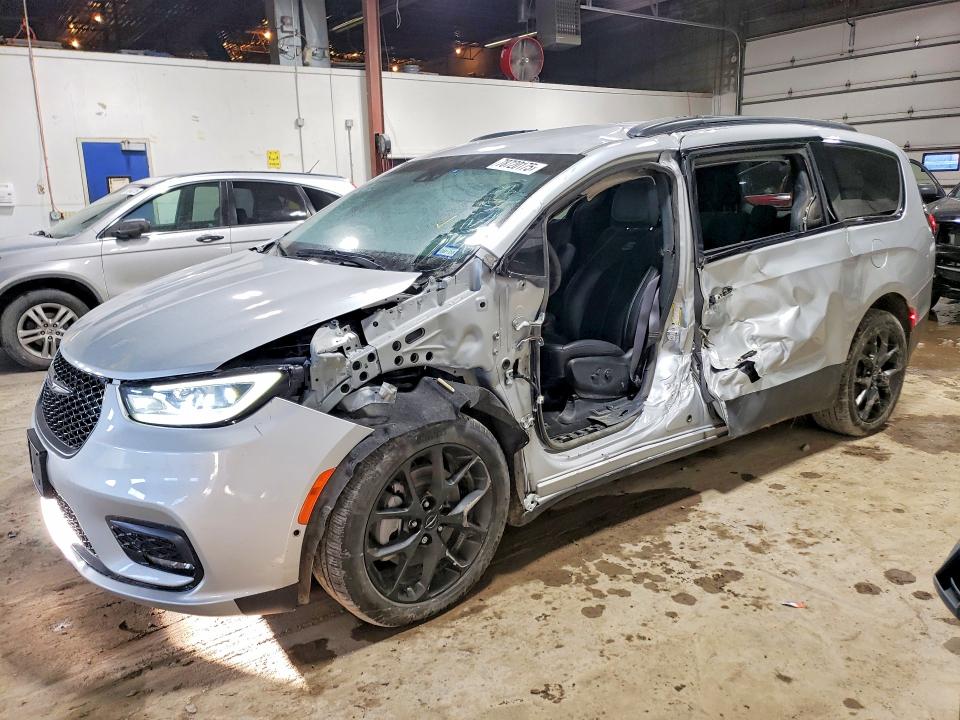 Auction sale of the 2024 Chrysler Pacifica, vin: 2C4RC3BGXRR175224, lot number: 78720175