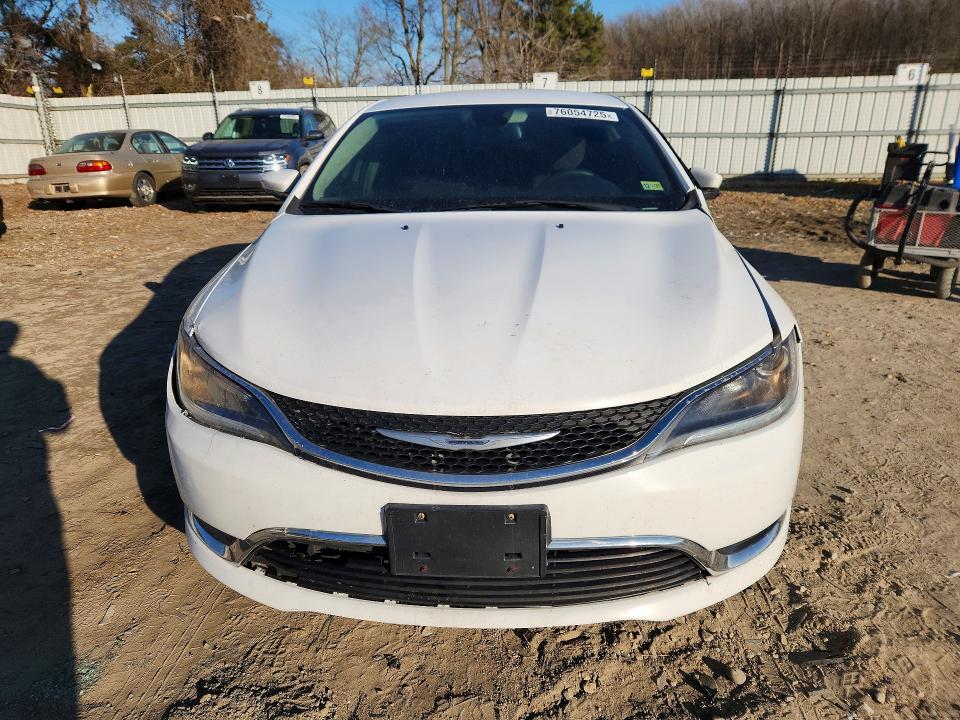 Продажа на аукционе авто 2015 Chrysler 200, vin: 1C3CCCAB1FN631099, номер лота: 76054725