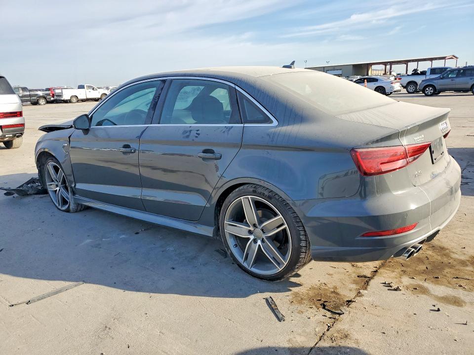 Продаж на аукціоні авто 2018 Audi A3, vin: WAUGUGFF8J1073908, номер лоту: 76938585