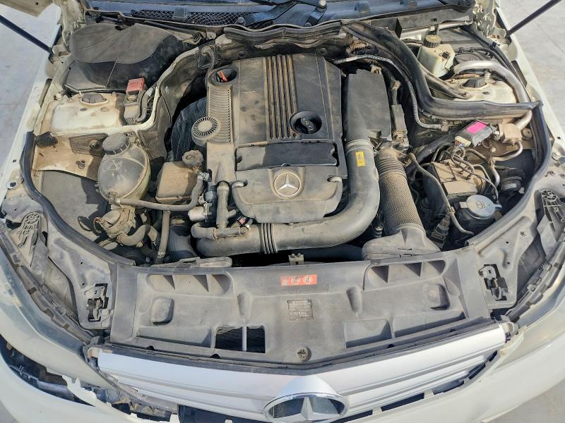2012 Mercedes-benz C მანქანა იყიდება აუქციონზე, vin: WDDGF4HB2CR194708, აუქციონის ნომერი: 76890225