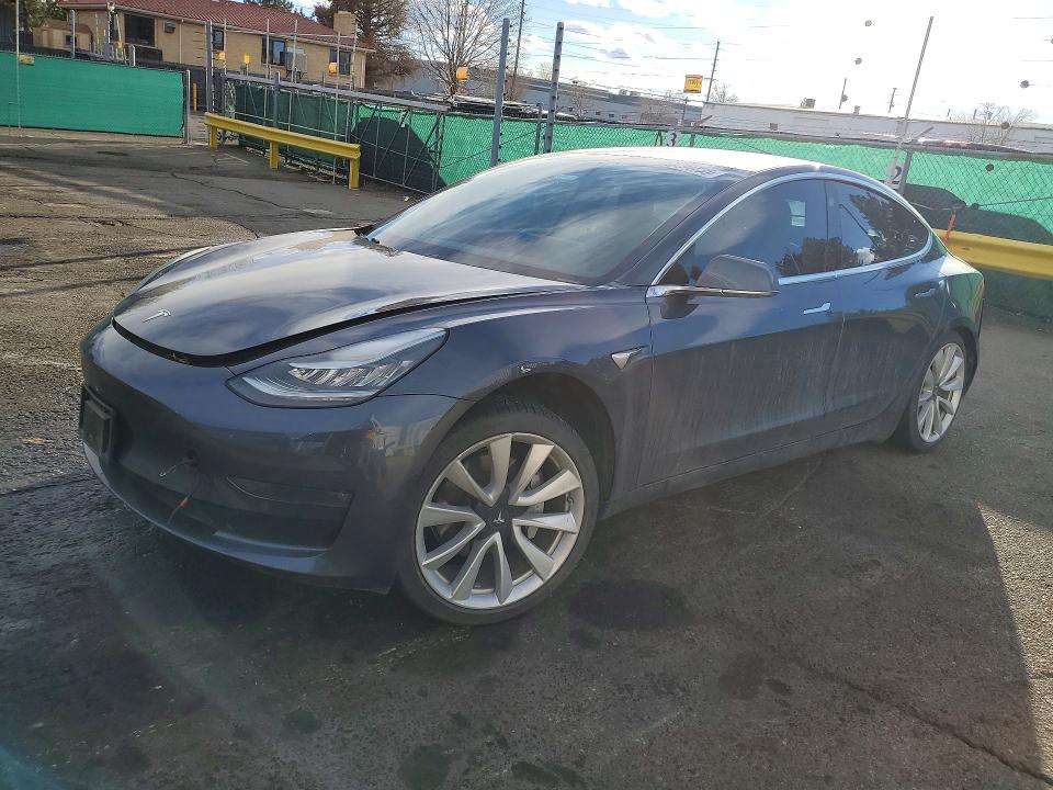 Auction sale of the 2019 Tesla Model 3, vin: 5YJ3E1EA1KF402040, lot number: 78894735