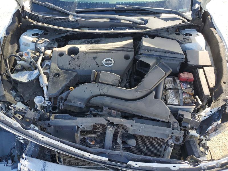 2014 Nissan Altima მანქანა იყიდება აუქციონზე, vin: 1N4AL3AP6EN247015, აუქციონის ნომერი: 79195855