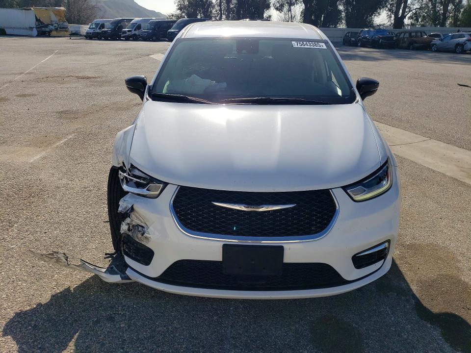 2024 Chrysler Pacifica მანქანა იყიდება აუქციონზე, vin: 2C4RC1S77RR157154, აუქციონის ნომერი: 75843385
