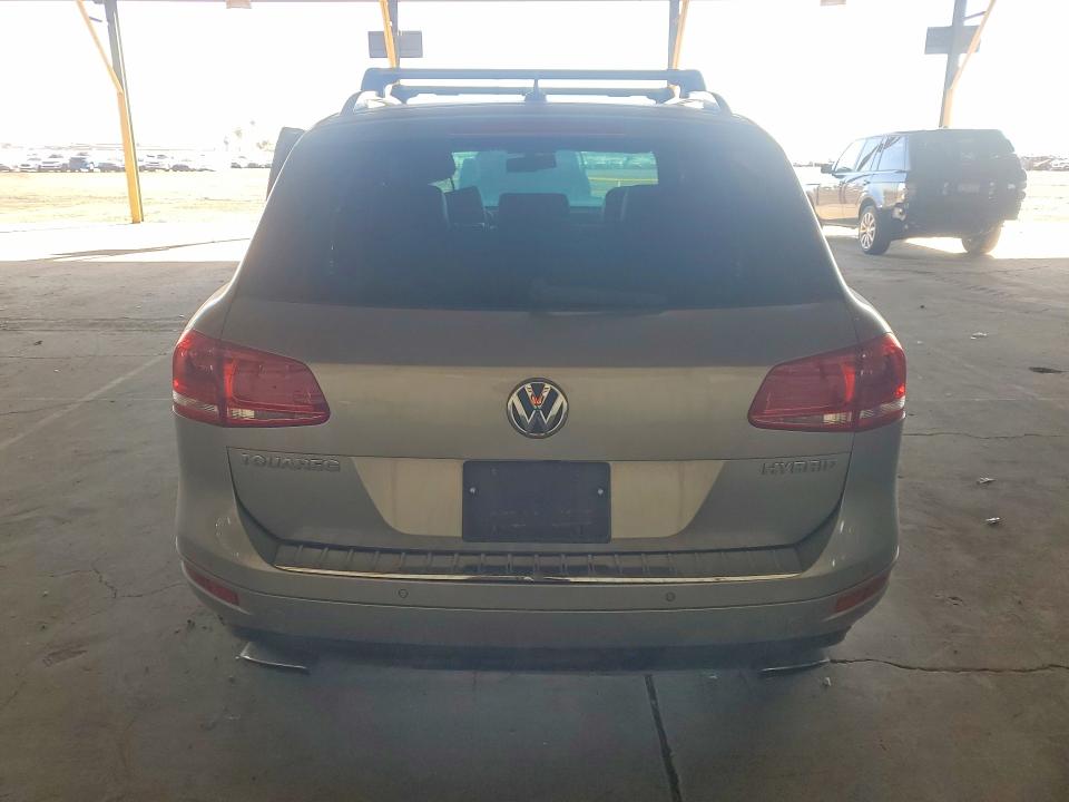 79425835 :رقم المزاد ، WVGFG9BP5BD001253 vin ، 2011 Volkswagen Touareg مزاد بيع