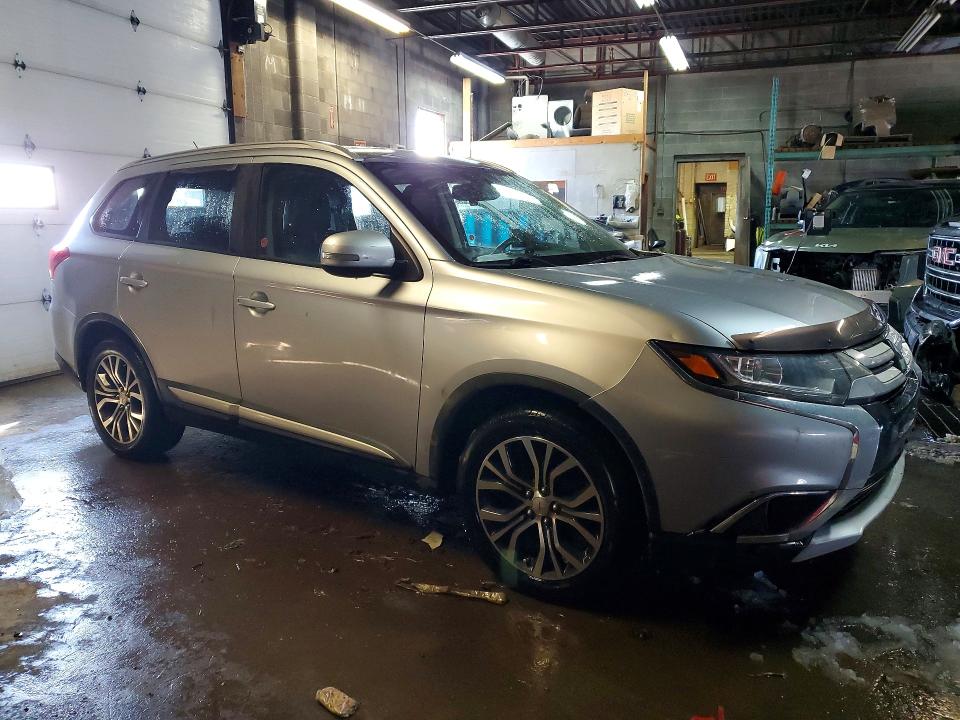 76402565 :رقم المزاد ، JA4AZ2A30GZ607319 vin ، 2016 Mitsubishi Outlander مزاد بيع