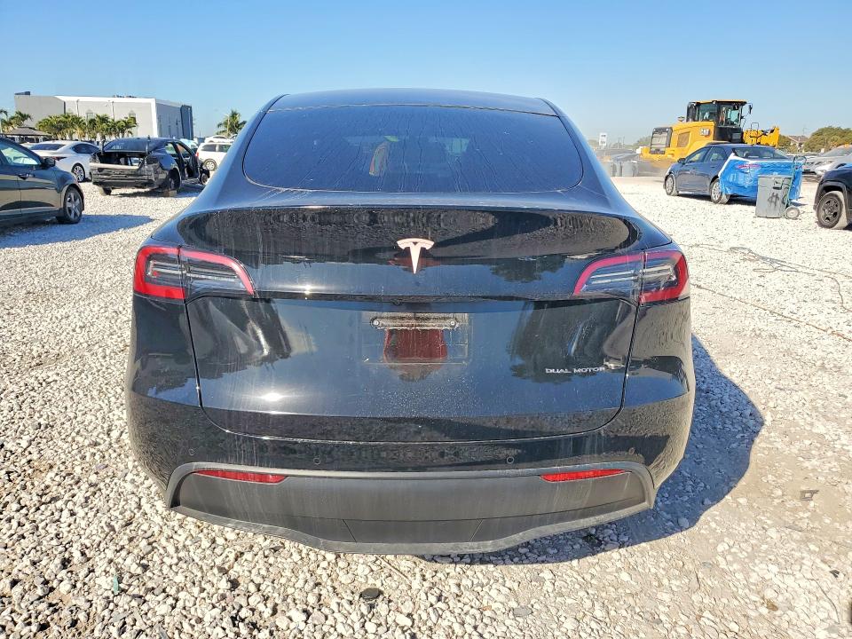 76796005 :رقم المزاد ، 7SAYGDEE4NA006323 vin ، 2022 Tesla Model Y مزاد بيع