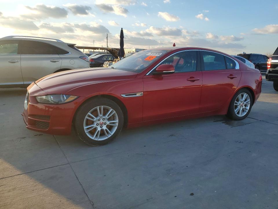 Продажа на аукционе авто 2018 Jaguar Xe Premium, vin: SAJAJ4FX2JCP37814, номер лота: 76187075